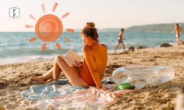 femme qui lit sur la plage